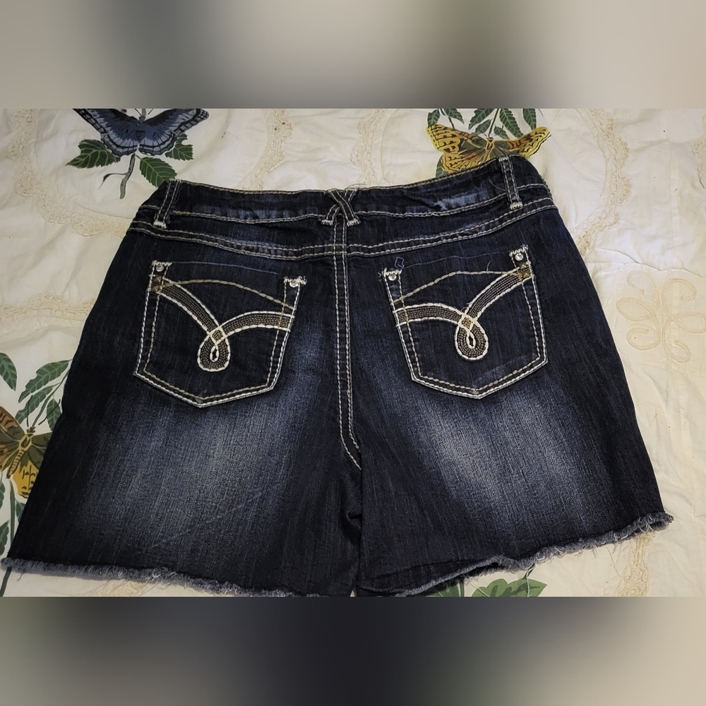 😁*BOGO SALE*😁 Cato rhinestone pocket shorts size 14